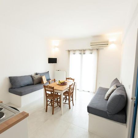 Muses Apartments อาเยียอันนา ภายนอก รูปภาพ